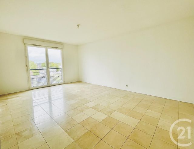 Appartement T3 à vendre - 3 pièces - 64.7 m2 - TRAPPES - 78 - ILE-DE-FRANCE - Century 21 Asf Immo